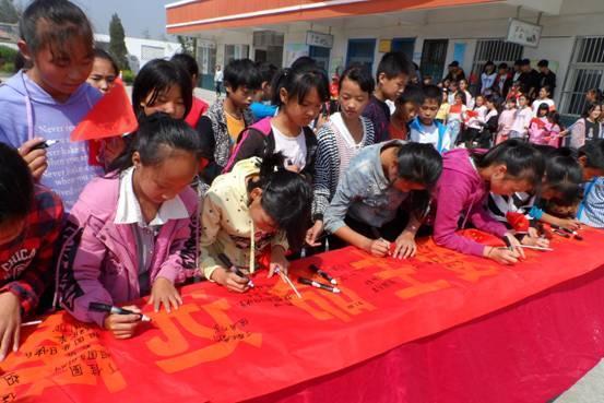 雷古洛思奥特曼什么时候播出游戏画面